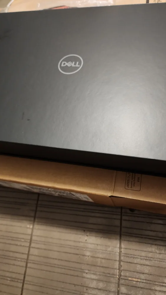 Dell XPS 15 9520 Laptop - i9, 32GB RAM, 1TB SSD, RTX 3050 image indicator(4)