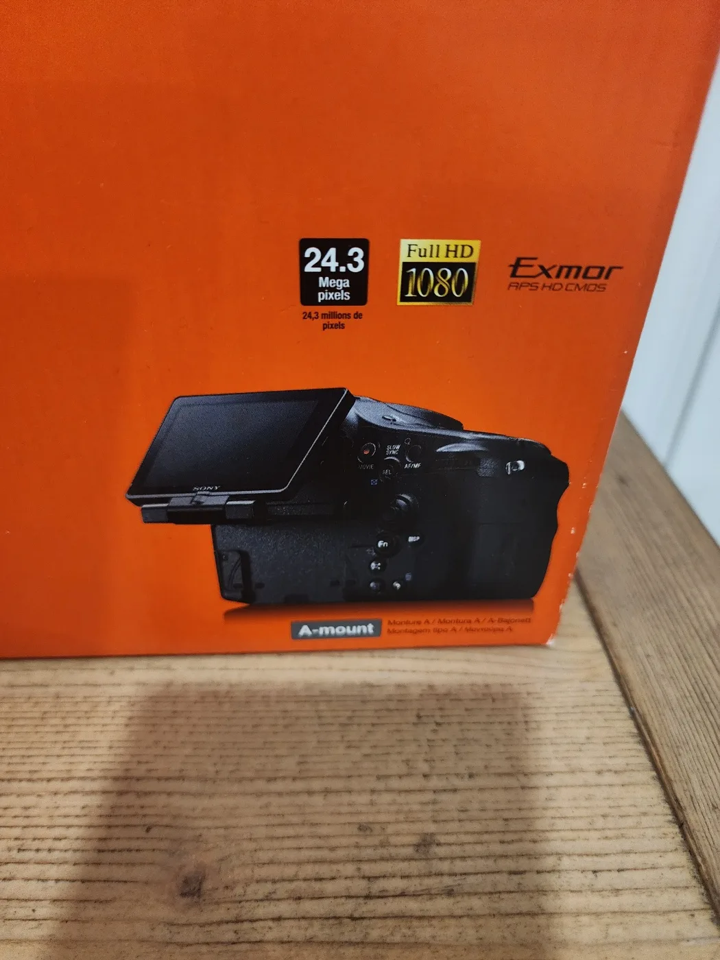 Sony Alpha A77 DSLR with Flash – Excellent Condition image indicator(9)