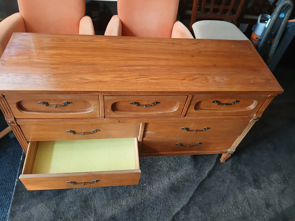 long dresser good condition thumbnail
