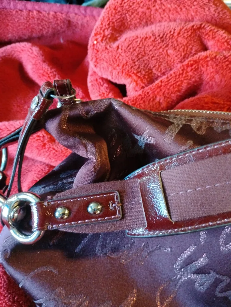 Coach Est. 1941 New York Heart Purse image indicator(4)