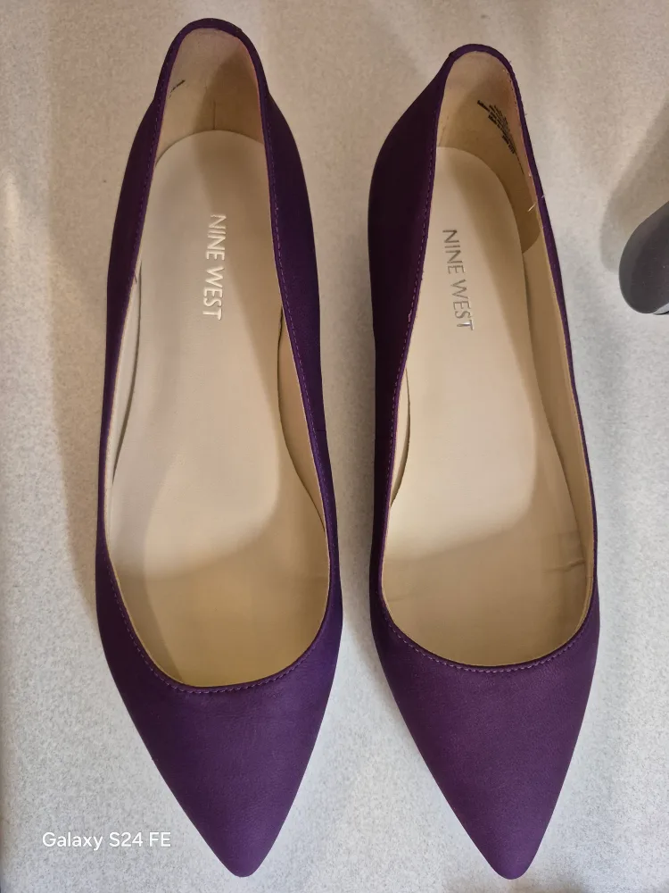 Nine West Purple Flats - Size 8M image indicator(3)