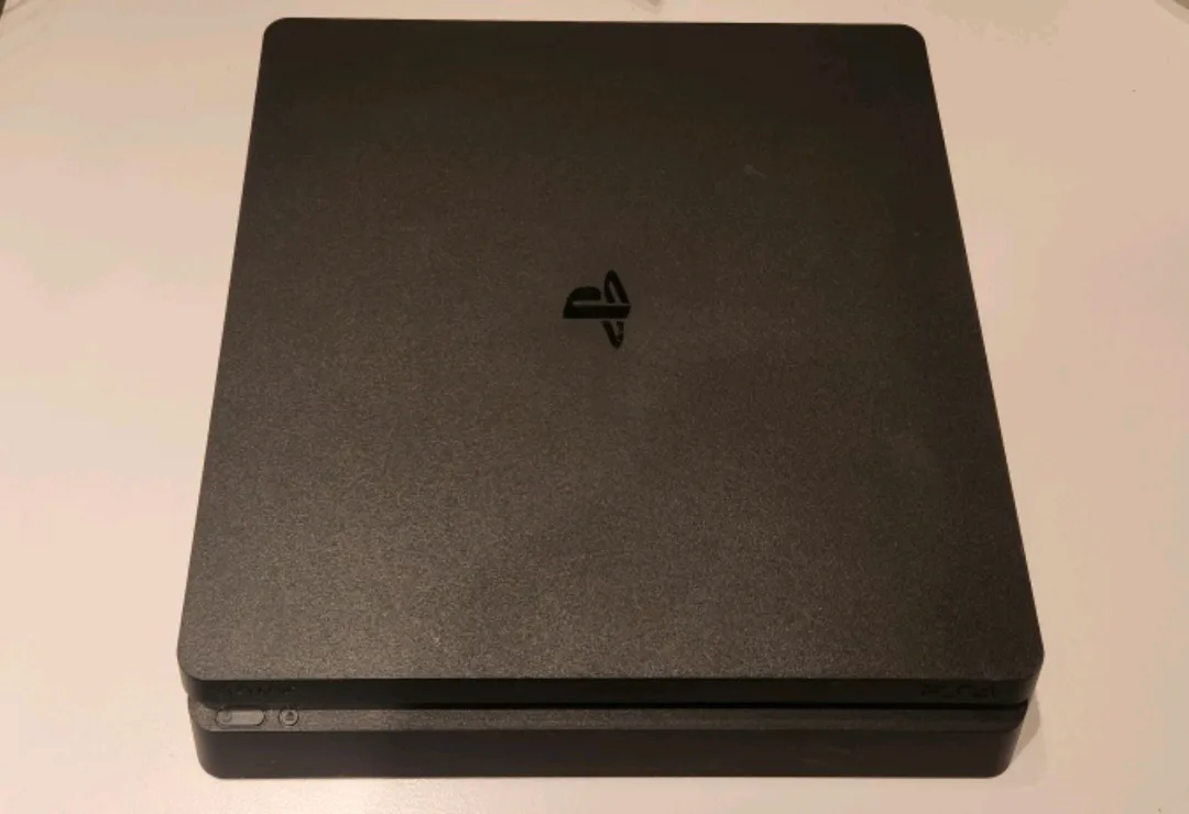PlayStation 4 Slim 500GB - firmware 6.51 AS IS thumbnail