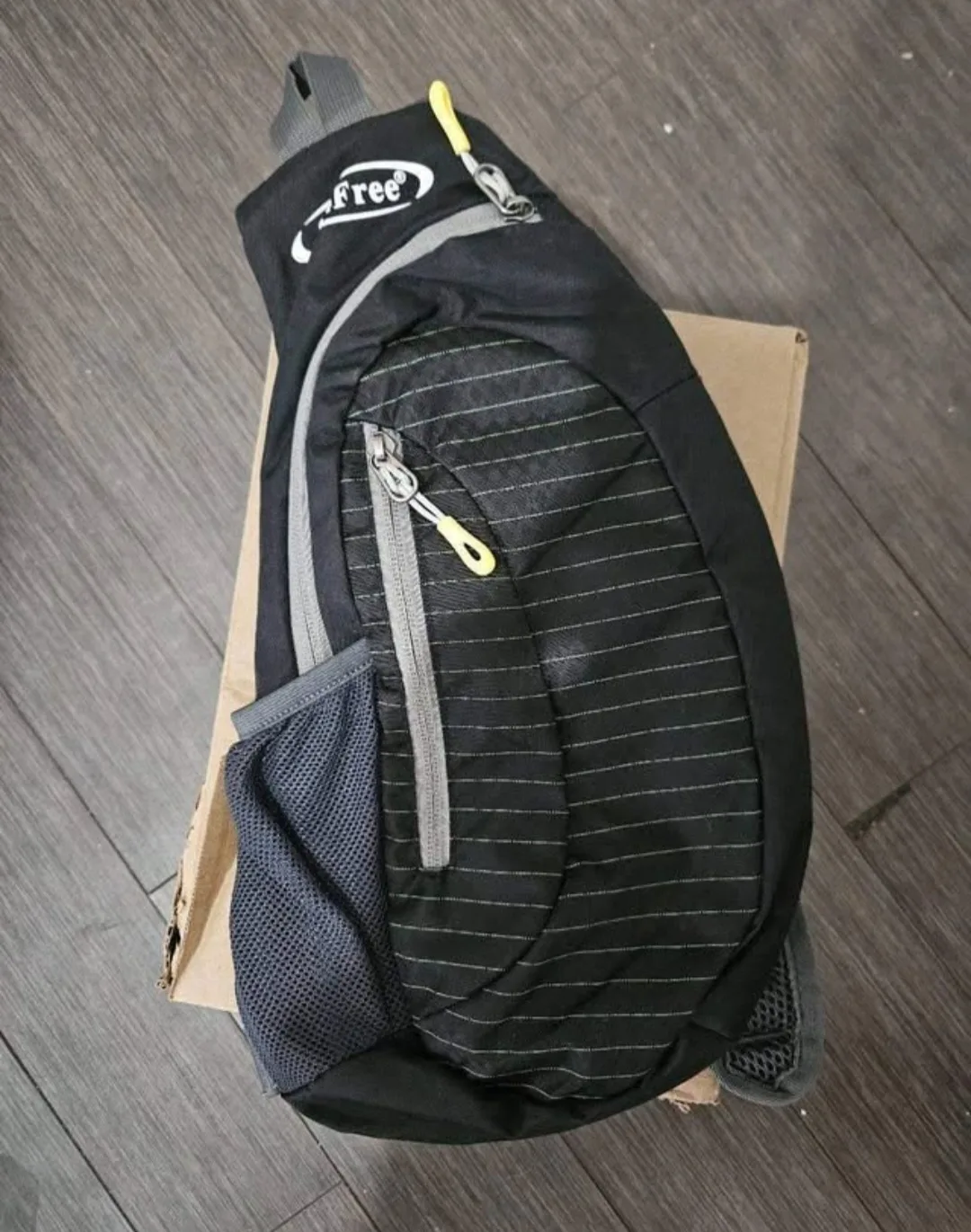 Freee Sling Bag - Black thumbnail