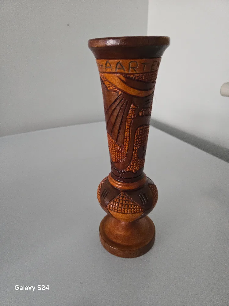 Carved Wooden Vase 🇨🇦 thumbnail