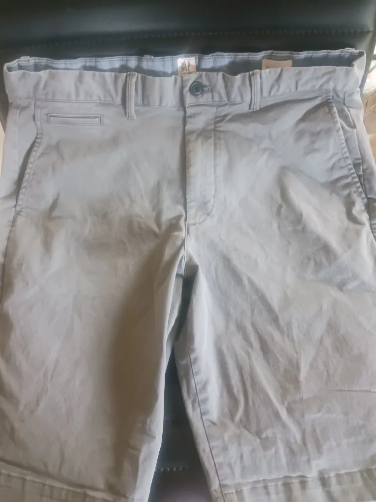 GAP Men's Shorts, Size 32 Gray thumbnail