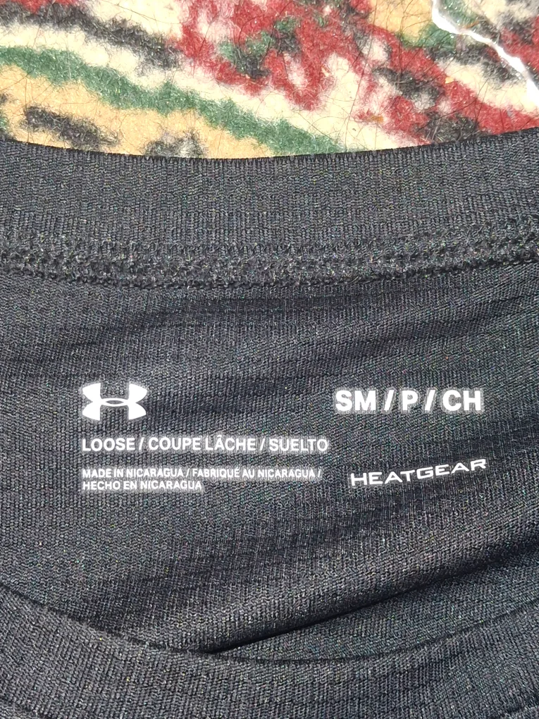 Under Armour HeatGear Black T-Shirt - Size Small image indicator(4)