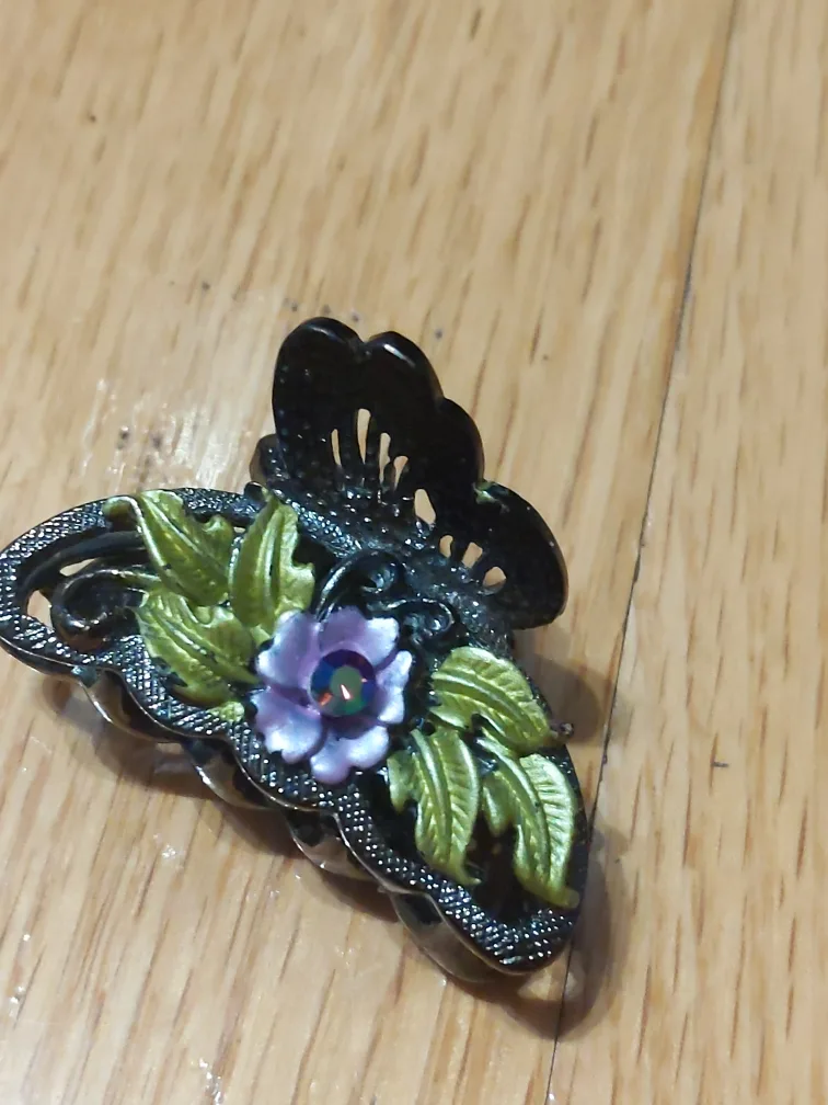 Butterfly Claw Hair Clip thumbnail