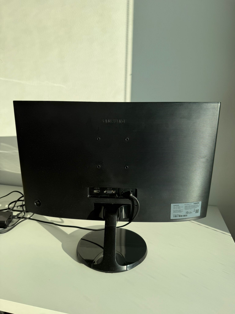 Samsung  24-Inch Curved Gaming Monitor - photo 5