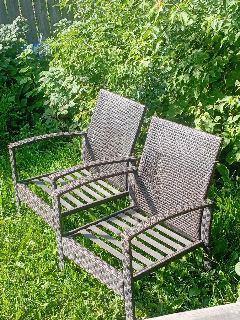 patio chairs thumbnail