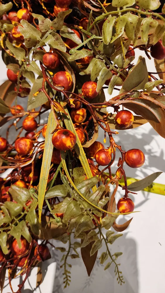 Fall Wreath with Berries & Leaves, 50 cm image indicator(2)