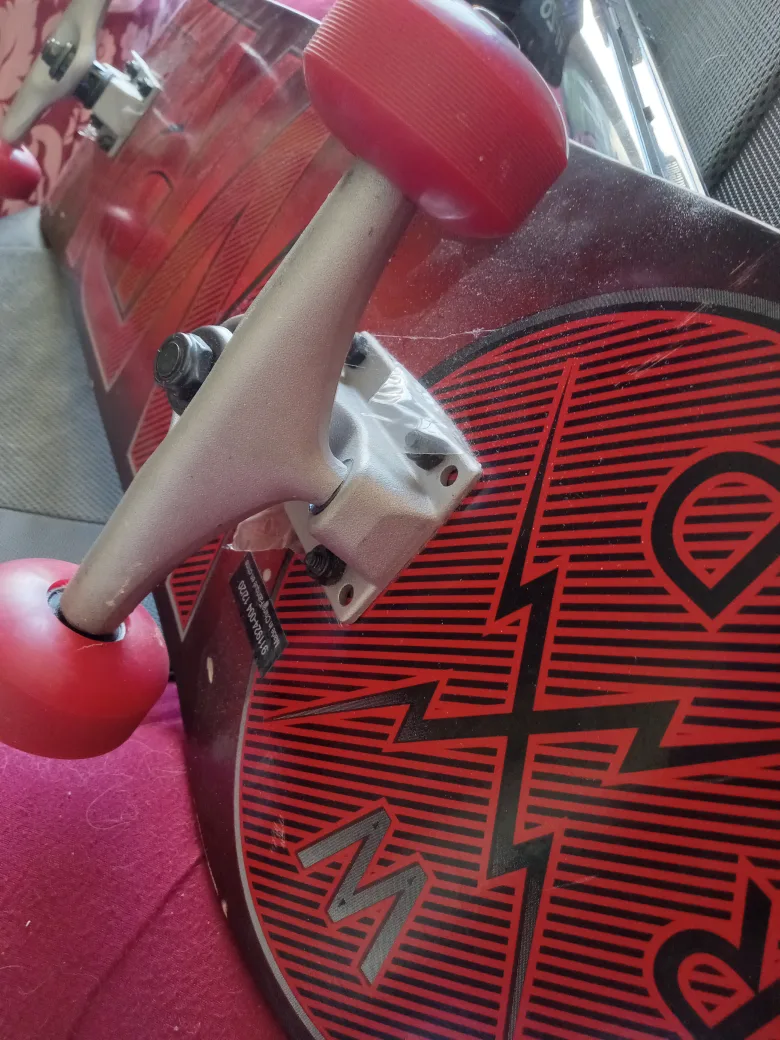 Used Red Skateboard image indicator(5)