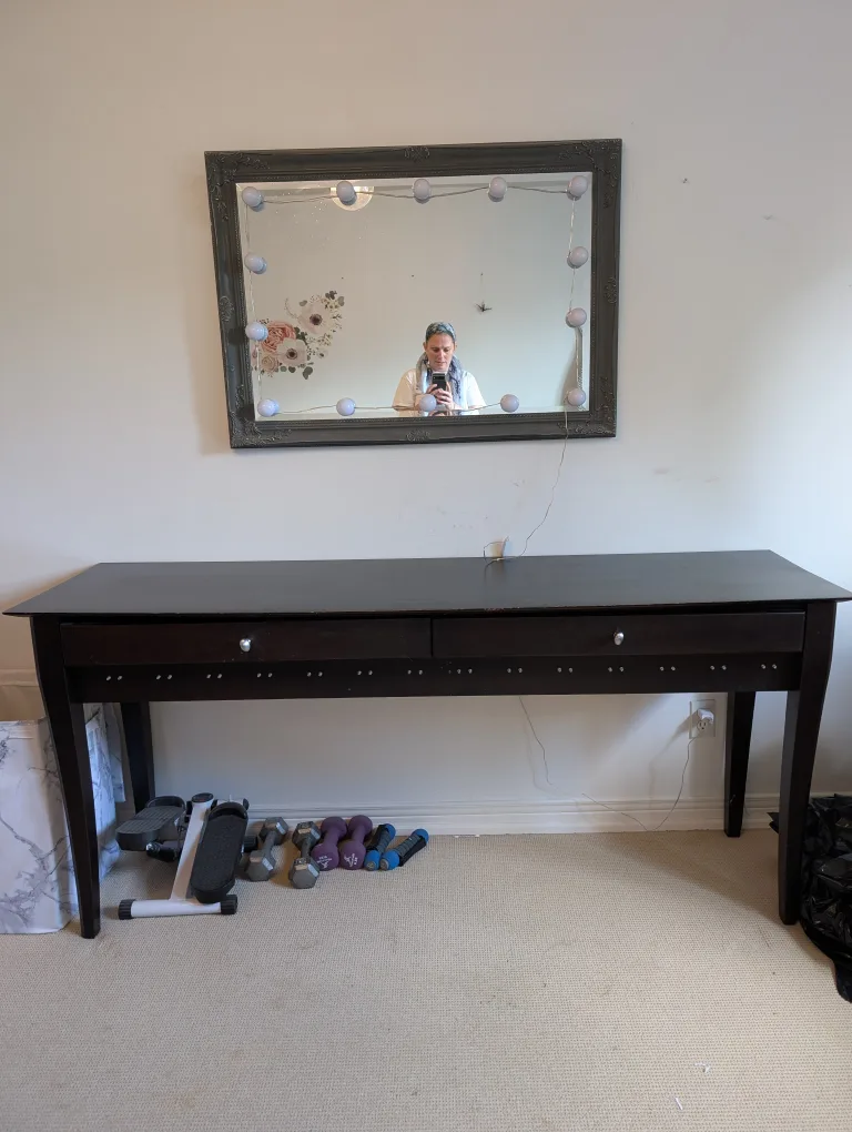 Console table thumbnail