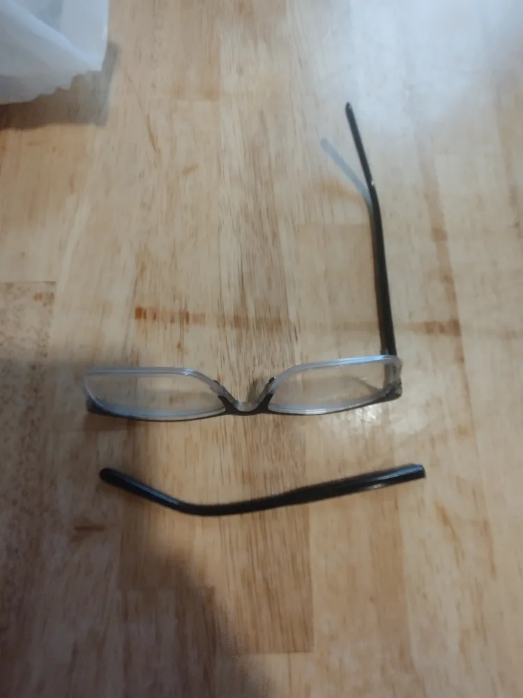 Broken Eyeglasses thumbnail