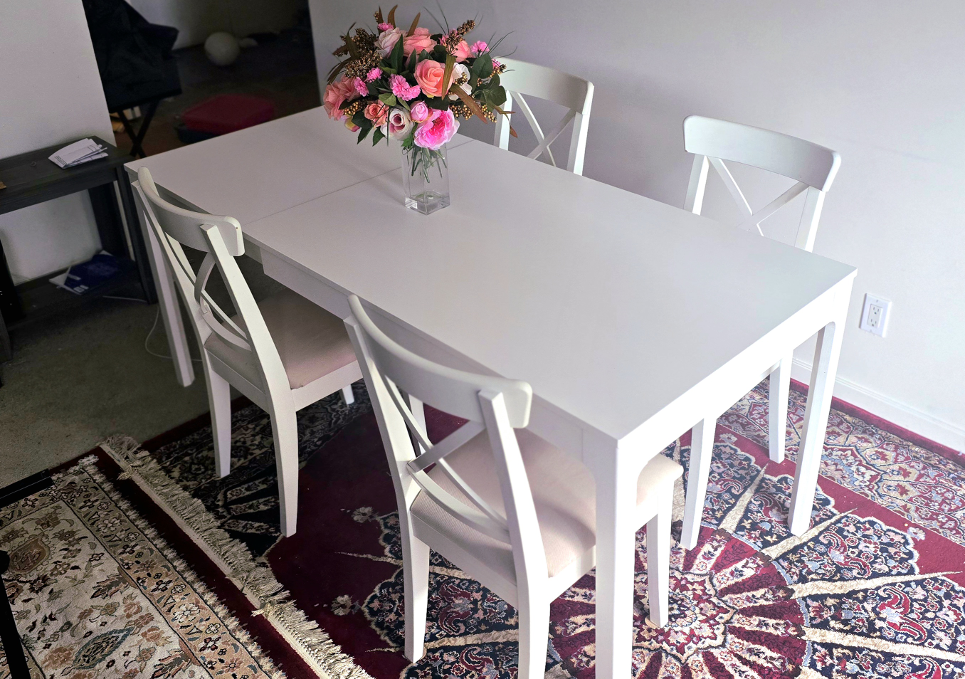 IKEA Extendable Dining Table & 4 Chairs - White