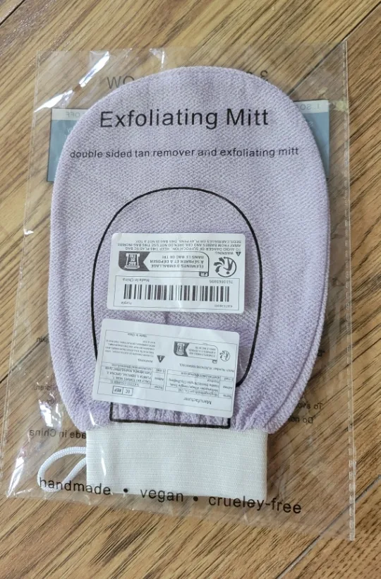 🇨🇦New Exfoliating Mitt - Double Sided Tan Remover thumbnail