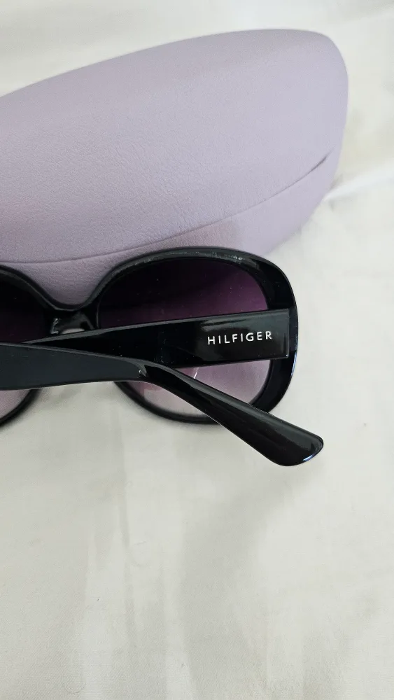 Tommy Hilfiger Black Sunglasses with Case thumbnail