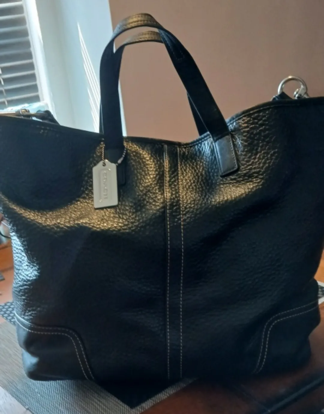 AUTHENTIC COACH HADLEY WOMEN'S BLACK PEBBLED LEATHER BAG thumbnail