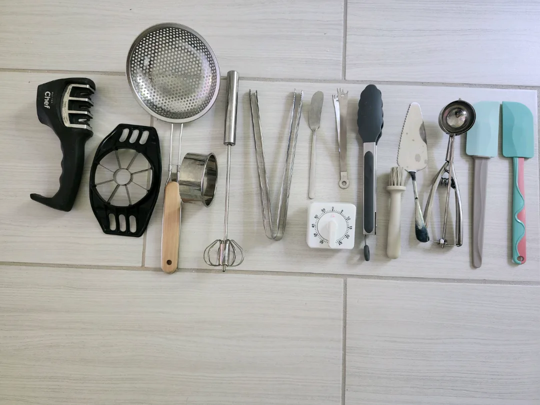 Variety of Kitchen Utensils thumbnail
