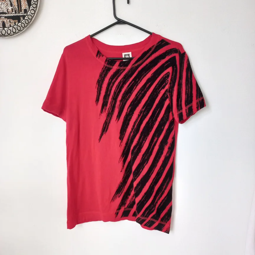 Anne Klein Unisex Red/Black Graphic T-Shirt Size XL US thumbnail