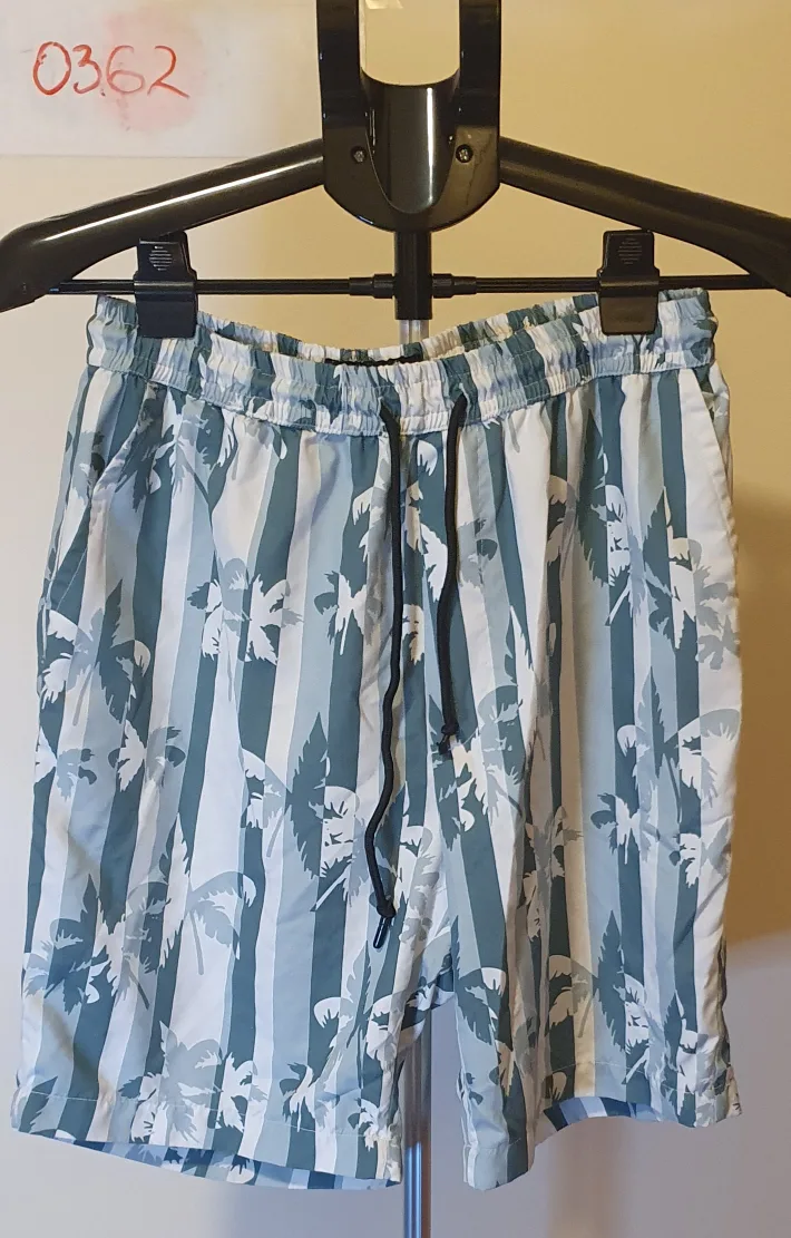 Triumph Tragedy Set - Shirt & Shorts, Size L (0362) image indicator(2)