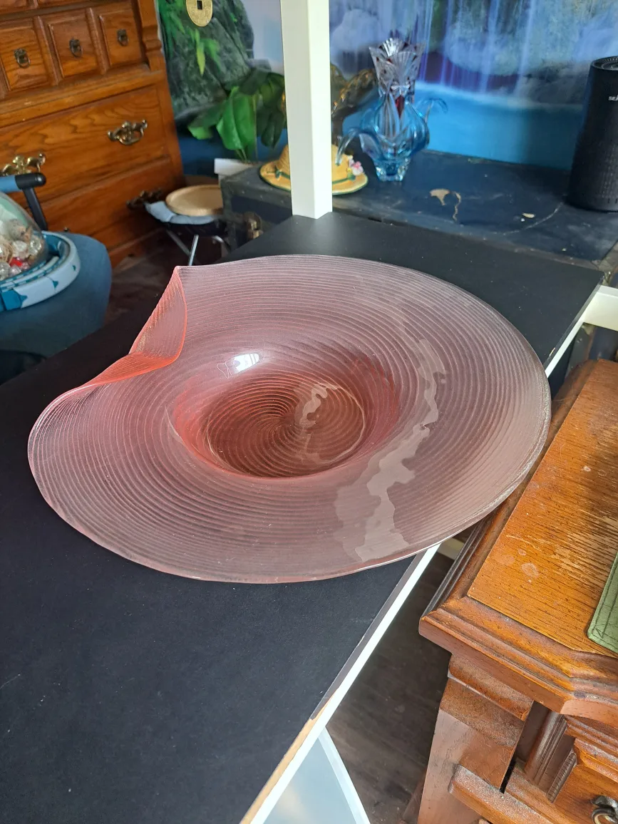 Pink Decorative Glass Bowl thumbnail