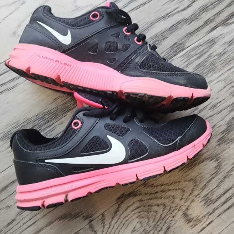 Nike & Van's YOUTH  Shoes - Size 5y and  4Y image indicator(4)