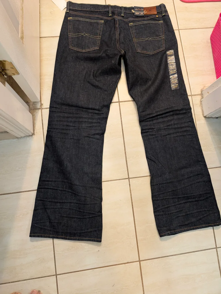 New Lucky Brand Jeans - Size 18/34 thumbnail