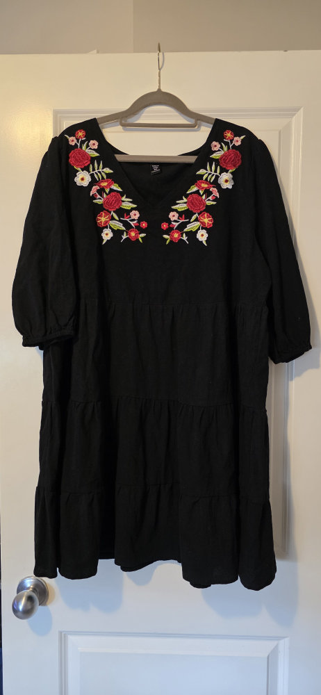 Floral Embroidered Black Dress - Size 2X