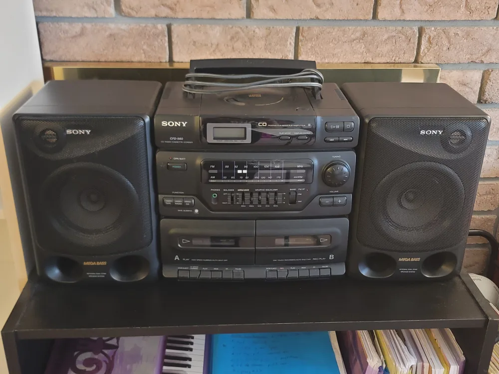 Sony CFD-560 Boombox CD & Cassette Stereo System (Working) thumbnail