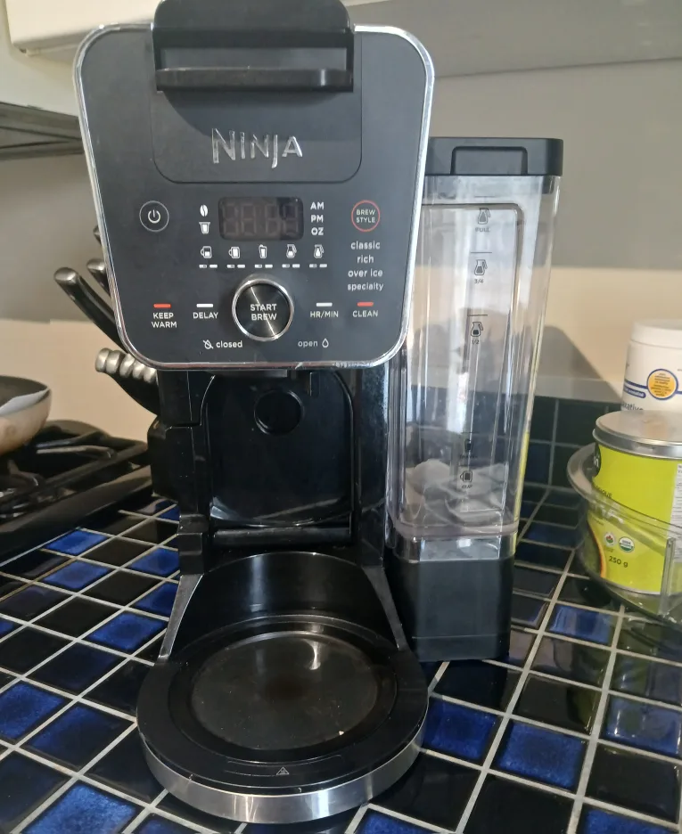 Ninja CFP Series 32 Coffee Maker thumbnail
