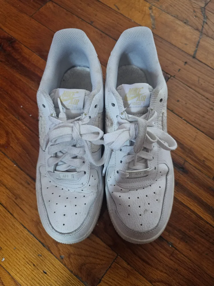 Nike Air Force 1 Sneakers ( used) thumbnail