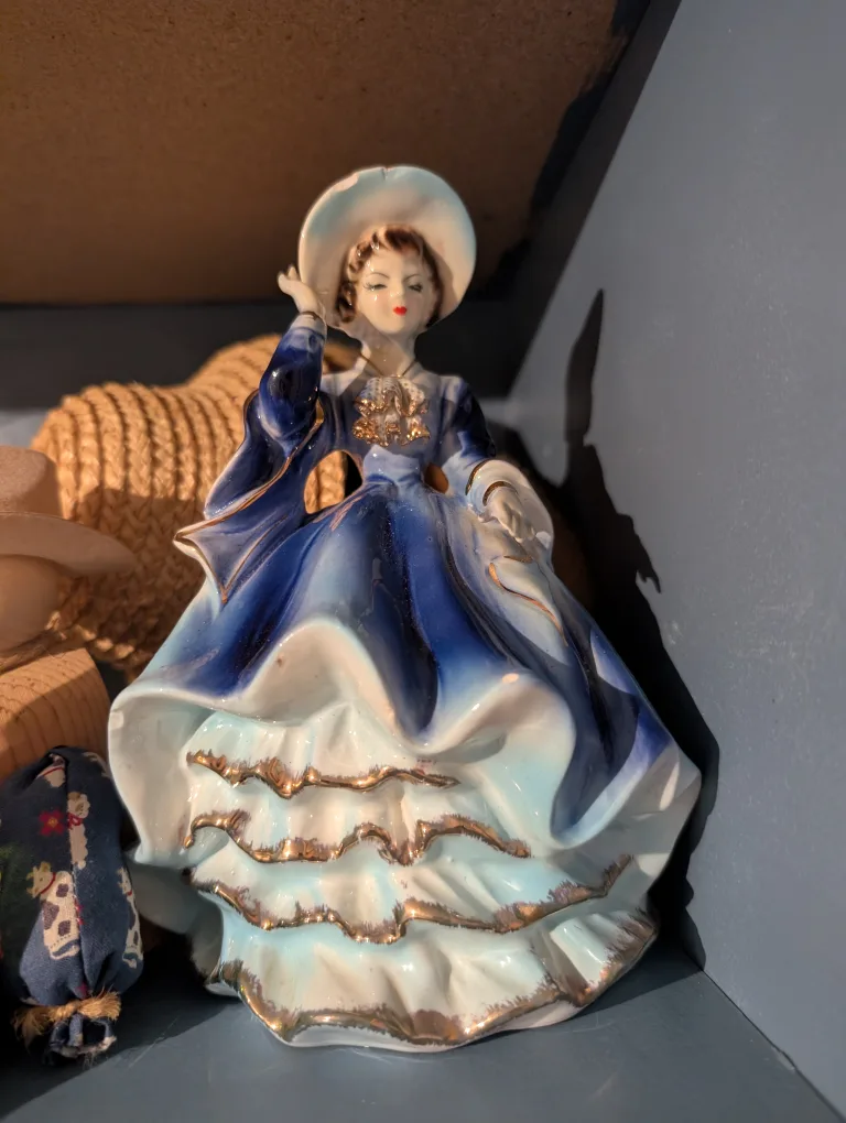 Vintage Lady Figurine - Blue & White thumbnail