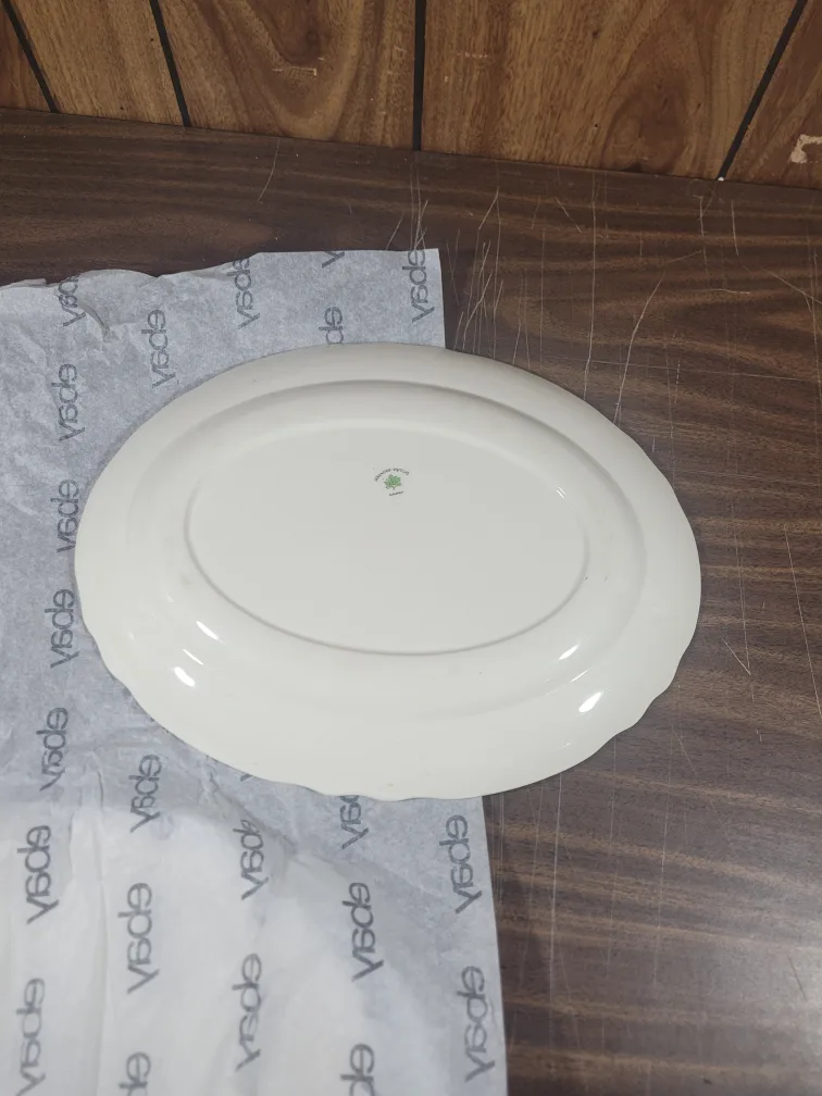 Stratford Waters Canada Oval Platter image indicator(2)