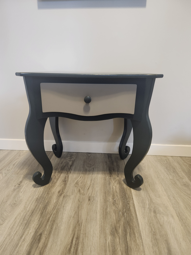 Accent Table