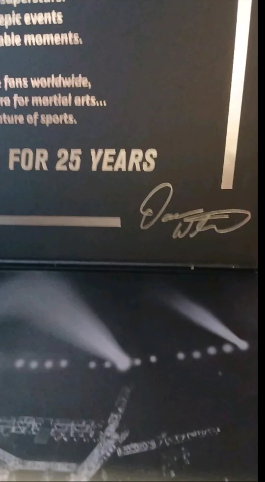 NEW! RARE UFC 25 YEAR SILVER ANNIVERSARY PROMO PACKAGE image indicator(6)