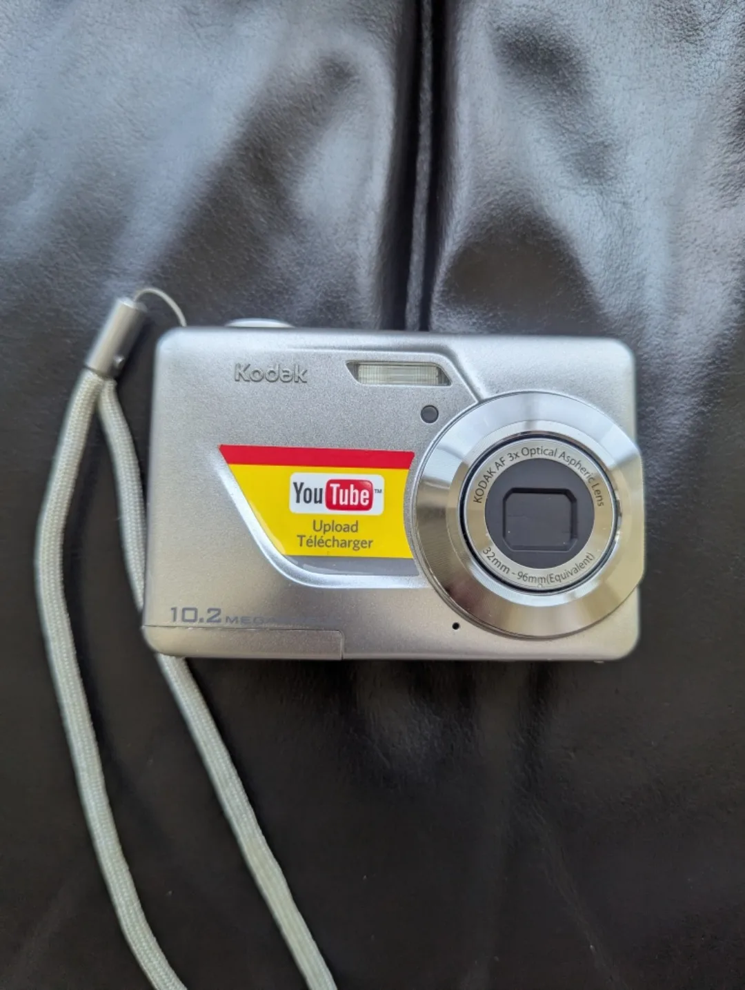 Kodak 10.2 Mega Pixel Digital Camera thumbnail