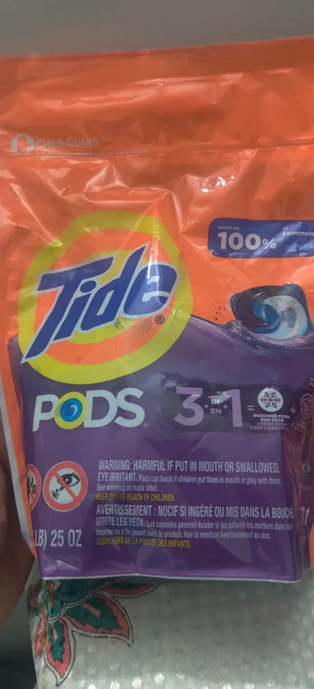 Tide Pods 3-in-1 Spring Meadow 31 pacs x 2 image indicator(6)