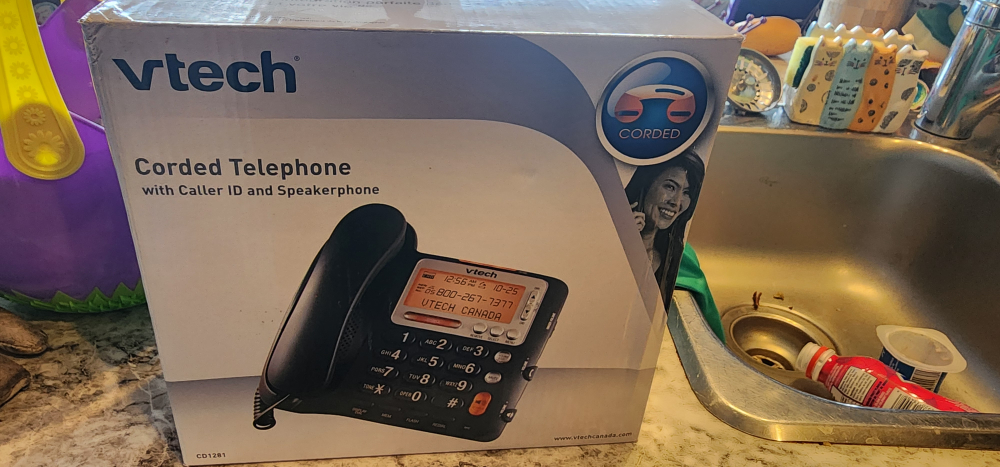 VTech Corded Telephone with Caller ID - Like New!