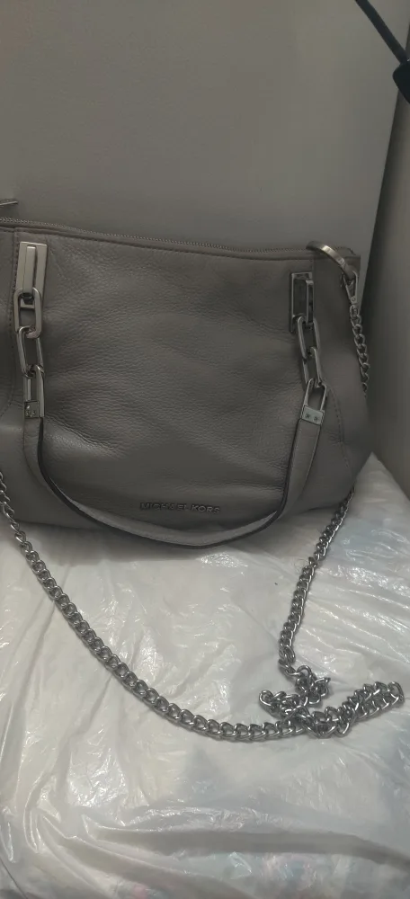 Michael Kors medium size Grey Shoulder /cross shoulder Bag thumbnail