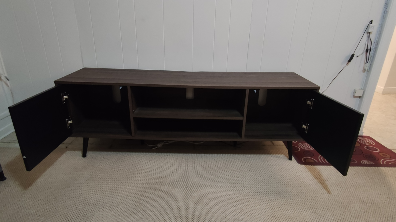 ✨Moving Sale✨ Faux Wood TV Stand with Storage