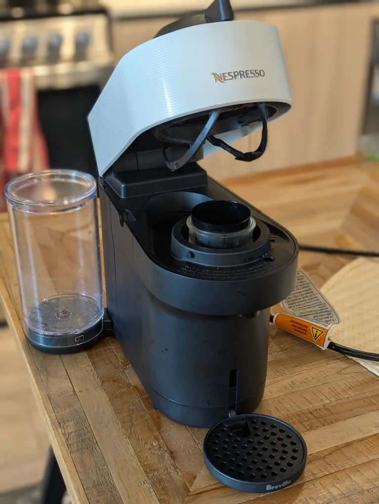 Nespresso Vertuo Pop Plus Coffee Machine image indicator(2)