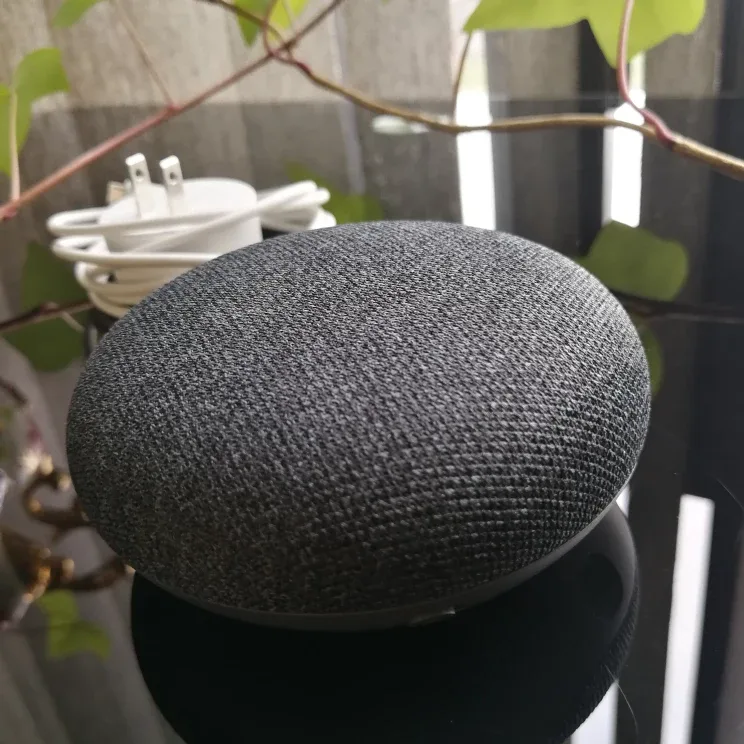 Google Nest Mini - Smart Speaker thumbnail