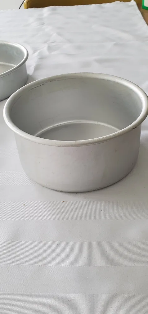 Wilton Aluminum Round Cake Pan thumbnail