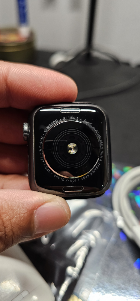 Apple iPhone 13 Pro & Apple Watch Series 5 - photo 3