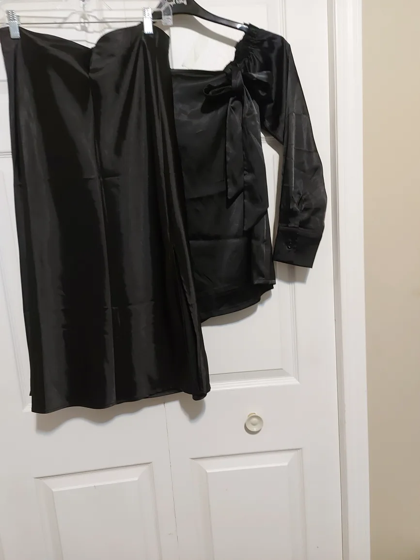 Two-Piece Black Satin Set thumbnail