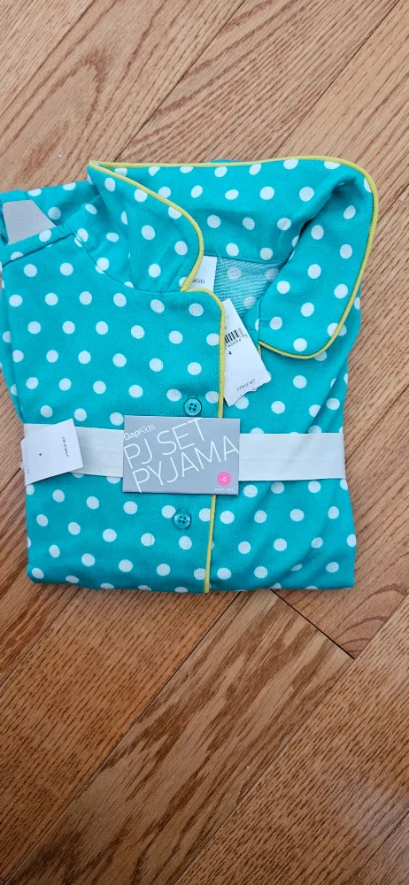 New GapKids PJ Set - Size 4 thumbnail