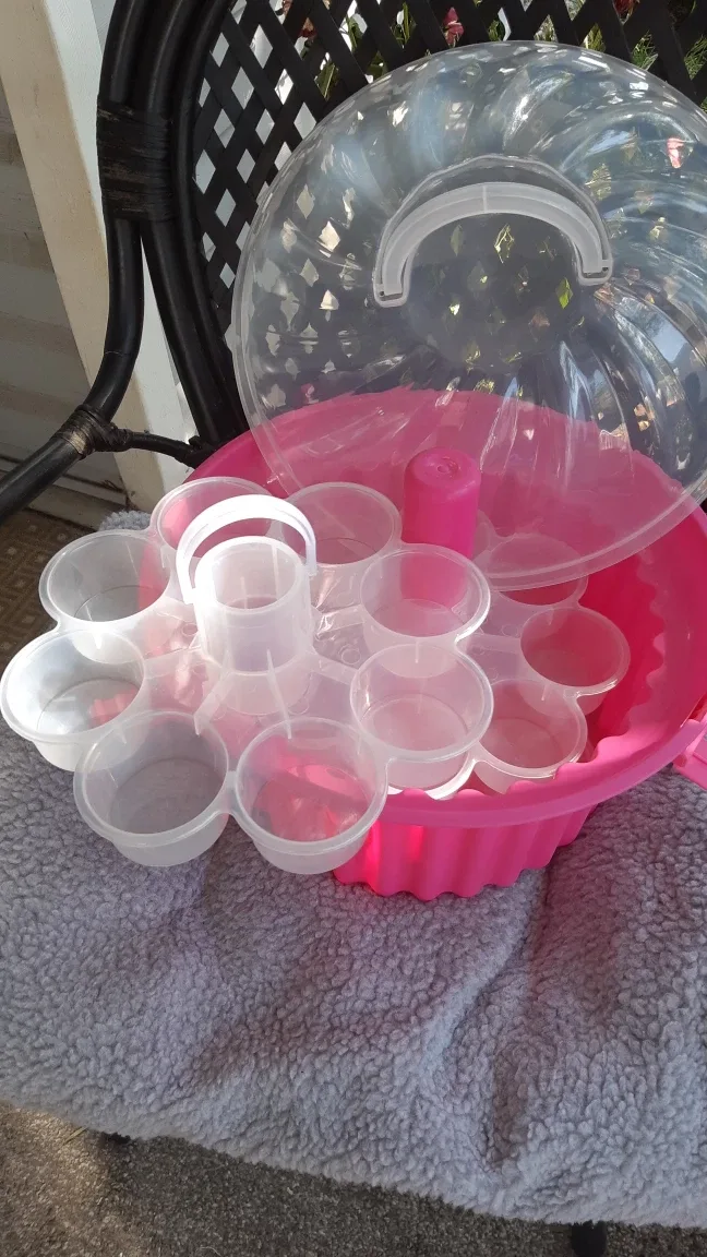 Pink Cupcake Carrier with Inserts image indicator(2)