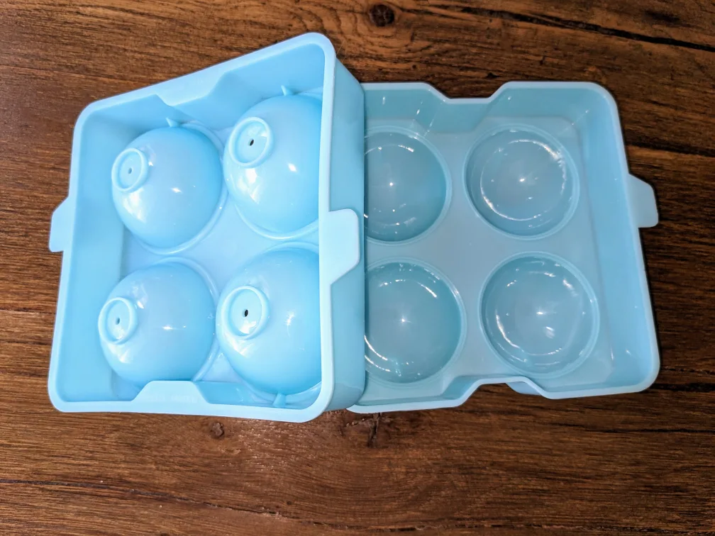 Sphere Ice Cube Tray - Light Blue 🥕 thumbnail