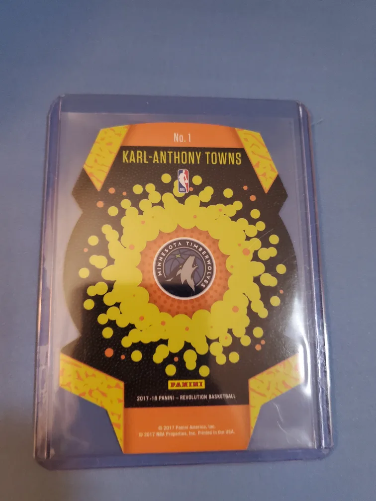 Karl Anthony-Towns 2017-18 Die-Cut SP Insert image indicator(3)