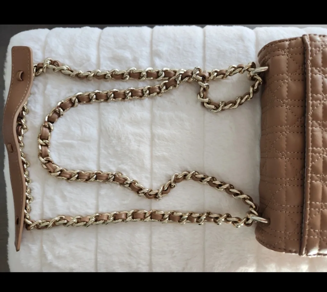 Steve Madden Quilted Crossbody Bag image indicator(4)